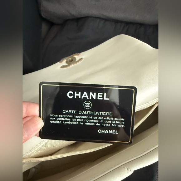 Chanel 19 Beige Bag NWT - Picture 10 of 14